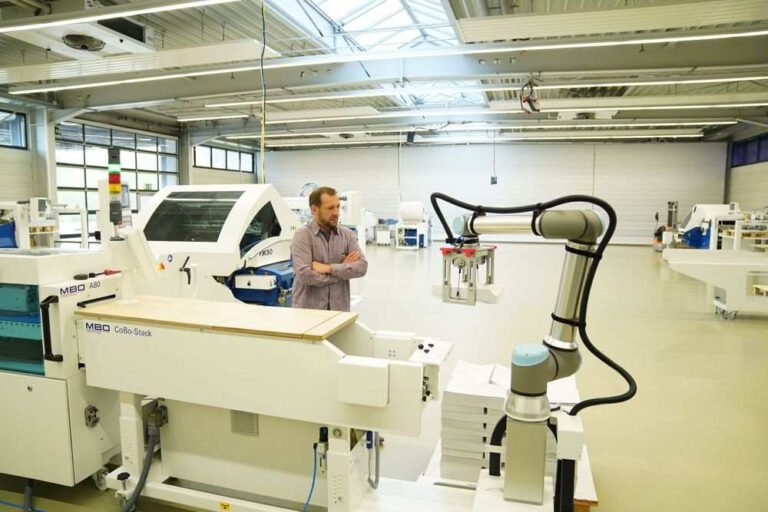 Universal Robots’un yeniden geliştirdiği UR10e şimdi daha güçlü