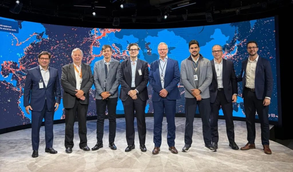 Wärtsilä Energy ve Origem Energia yöneticileri bir arada